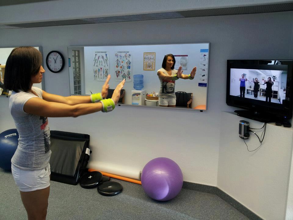 Female athlete demonstrating chiroactivetherapy exercises